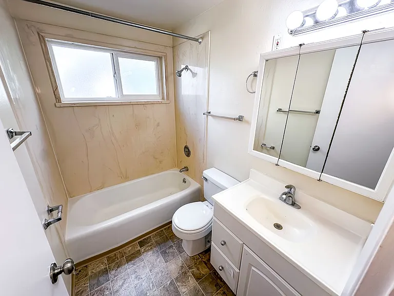 Harvard House — Photo 25