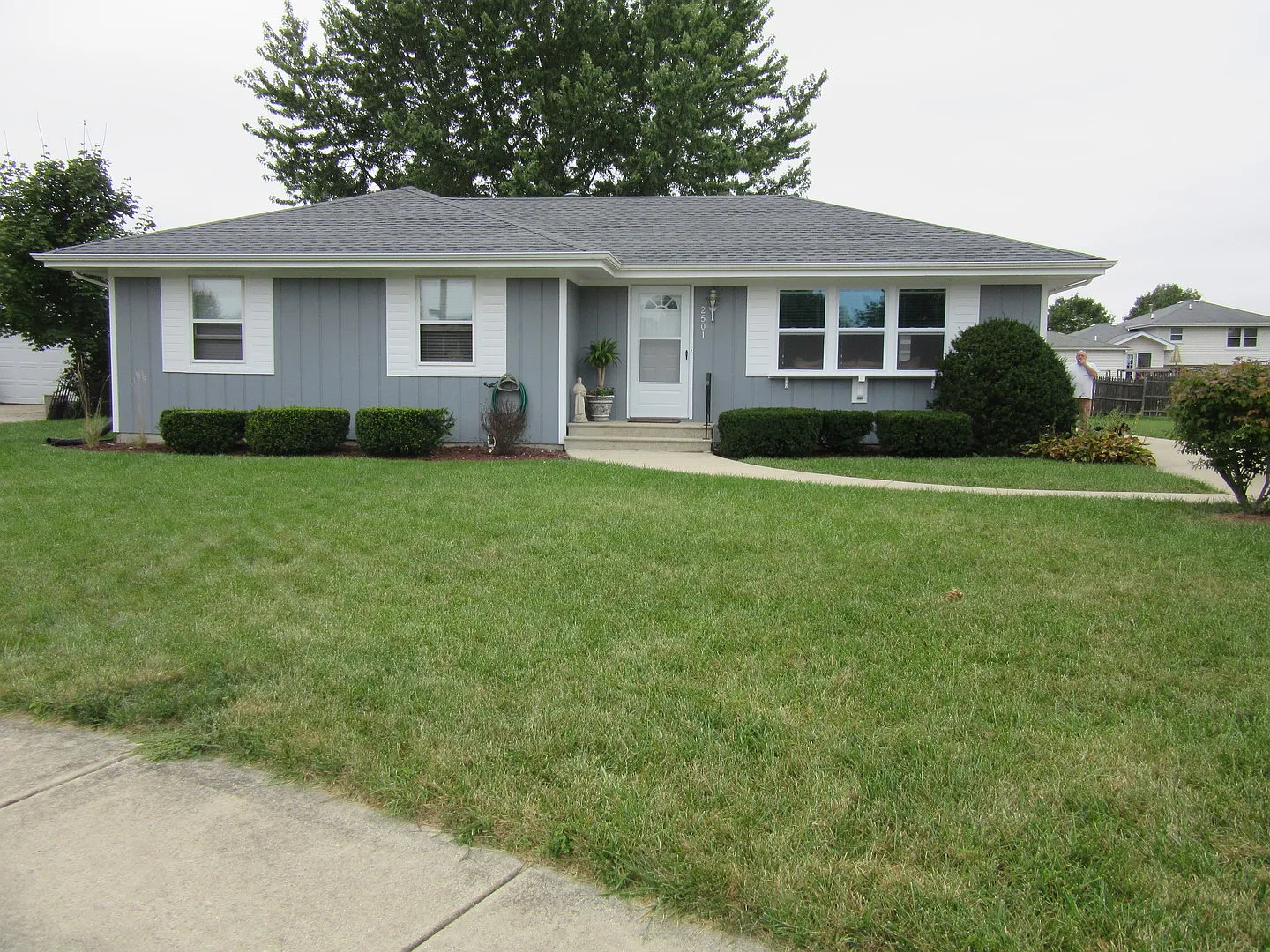 2501 John Bourg Dr photo 1