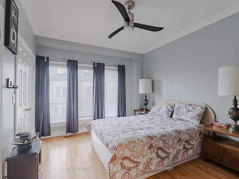 2283 Lake Shore Blvd W #B — Photo 17