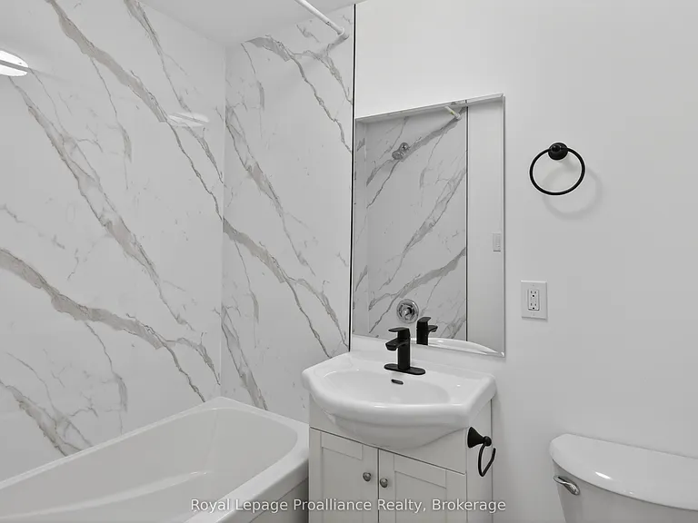 171 Hazlitt St #1 — Photo 15