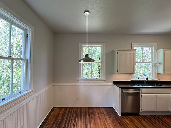 5th image of 710 24th Ave S APT 2
