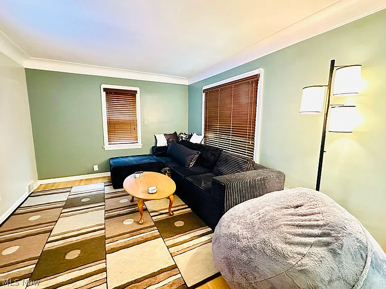 7077 Greenleaf Ave — Photo 5