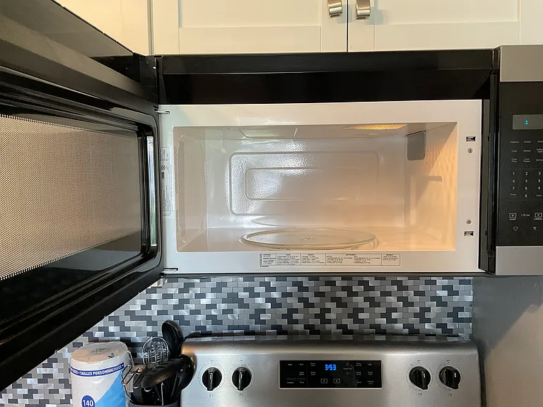 110 E Franklin St #7 — Photo 22