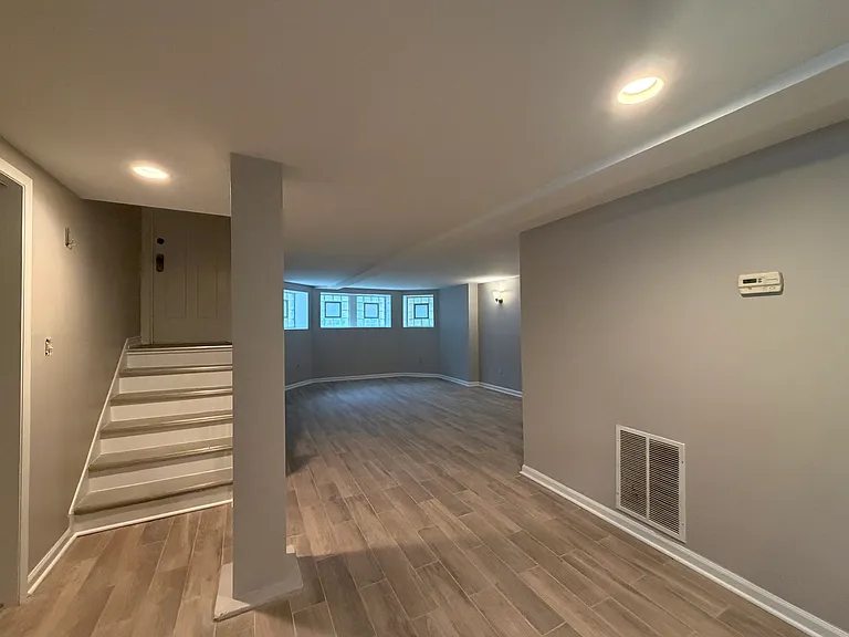 5015 N Ridgeway Ave #G — Photo 2