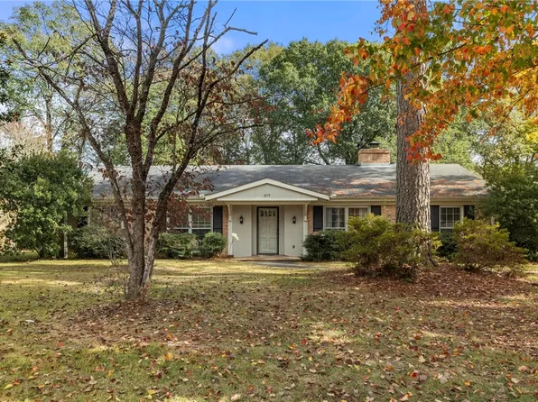 317 Kimberly Dr, Auburn, AL 36832