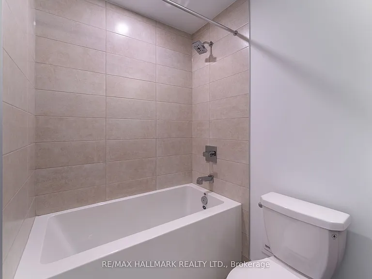 15 Richardson St #316 — Photo 9