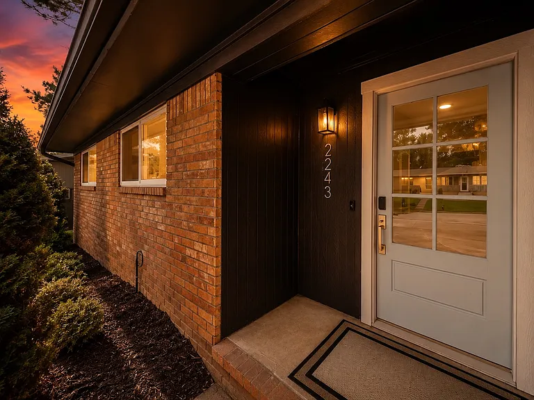 2243 N Hummingbird Ln — Photo 28