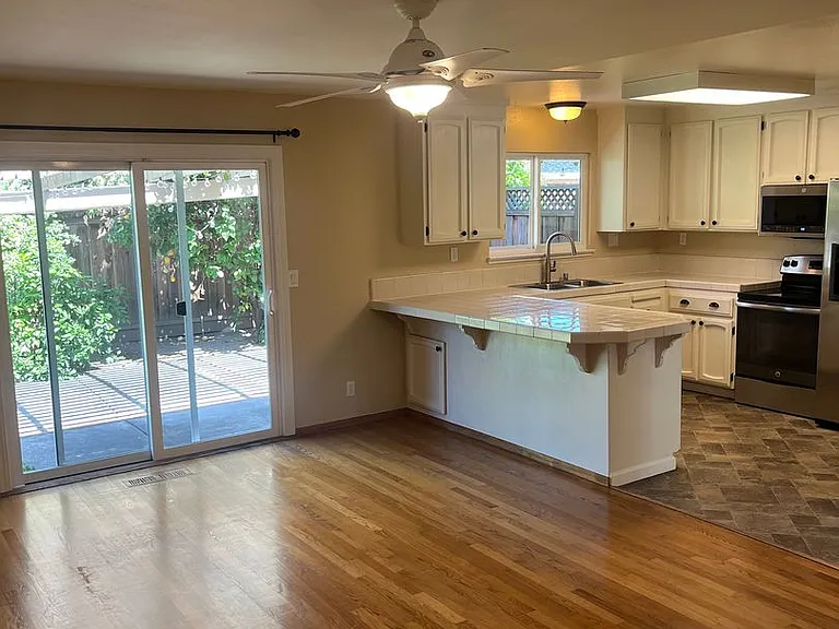 1080 Maraschino Dr — Photo 7
