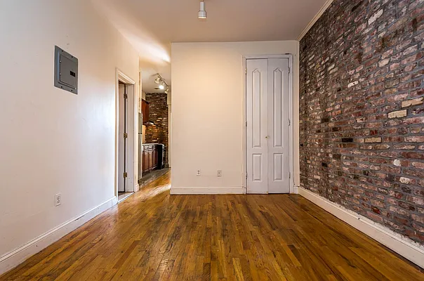 Rented by Nooklyn NYC LLC | media 16