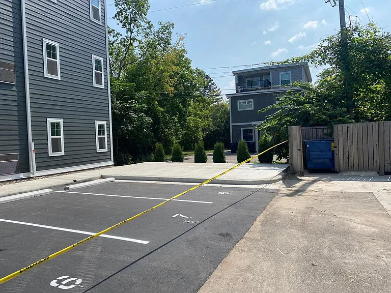 2212 W Stewart Ave #6 — Photo 15