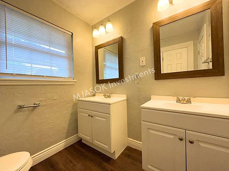 2709 NW Hilltop Dr — Photo 13