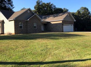 597 Mays Bend Ln, Pell City, AL 35128