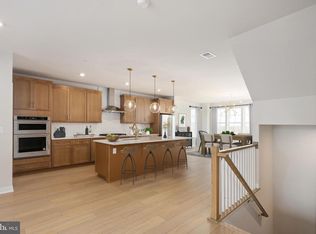 22122 Little Mount Ter, Ashburn, VA