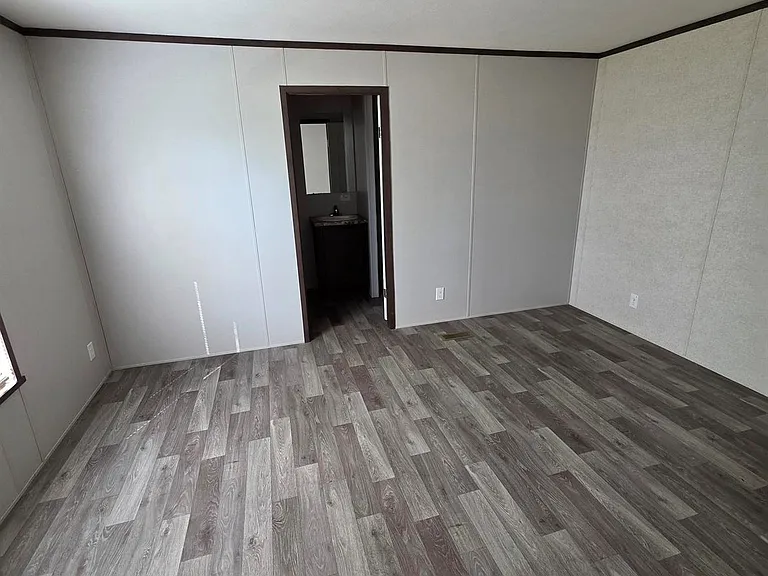 1200 S Hendricks Ave #18 — Photo 8