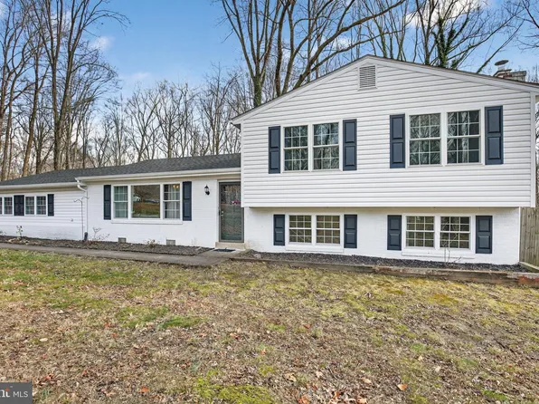 39441 Oak Ct, Mechanicsville, MD 20659