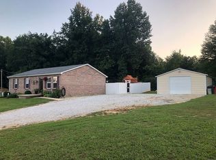 1671 Sportsman Lake Rd, Elizabethtown, KY 42701