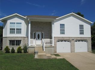 926 Creekview Ct, Pevely, MO 63070