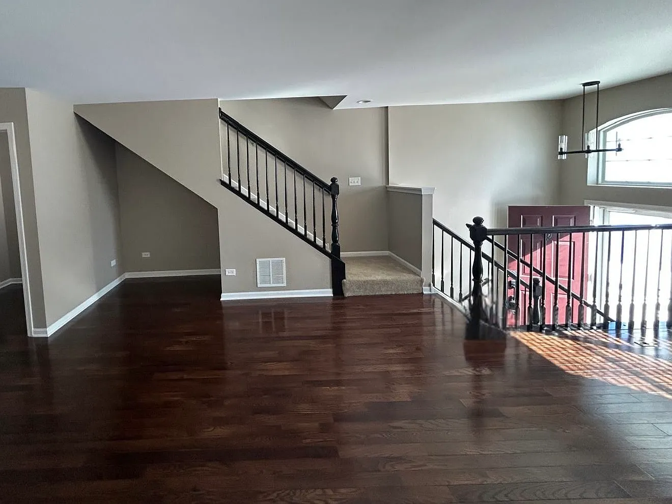 2 bed, 2.5 bath, 1495 sqft, $2,600 — Photo 2