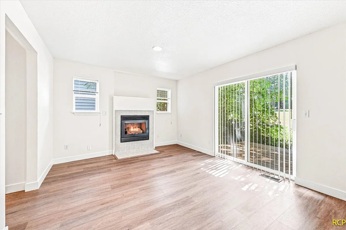 3978 SW Pinewood Way - 3978 — Photo 2