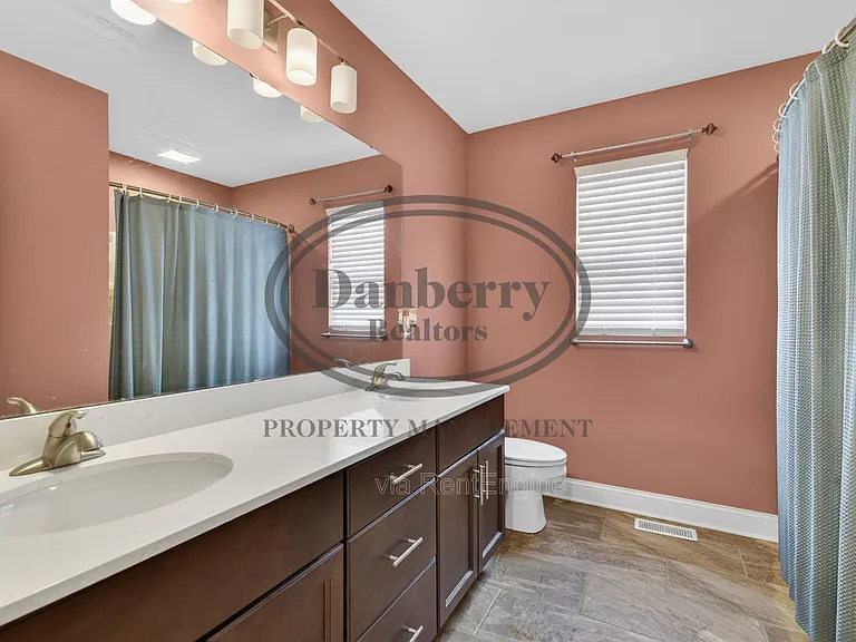 24989 Reddington Ct — Photo 32