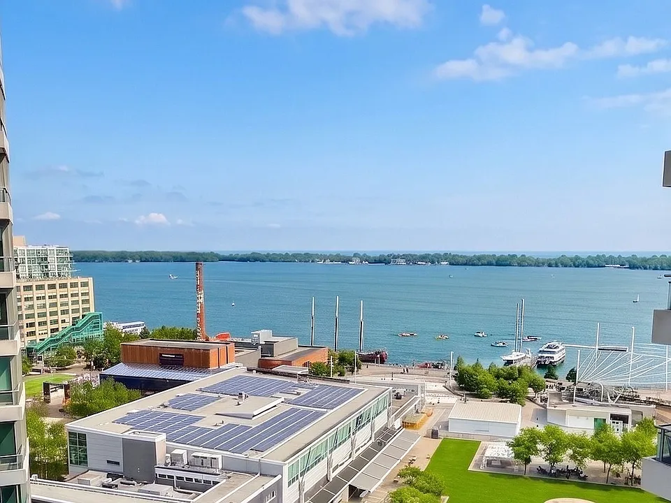 230 Queens Quay W #1812