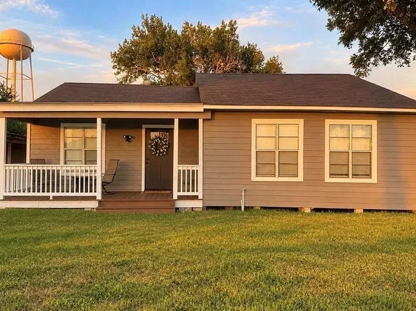 358 N Herbert St, Bloomington, TX 77951