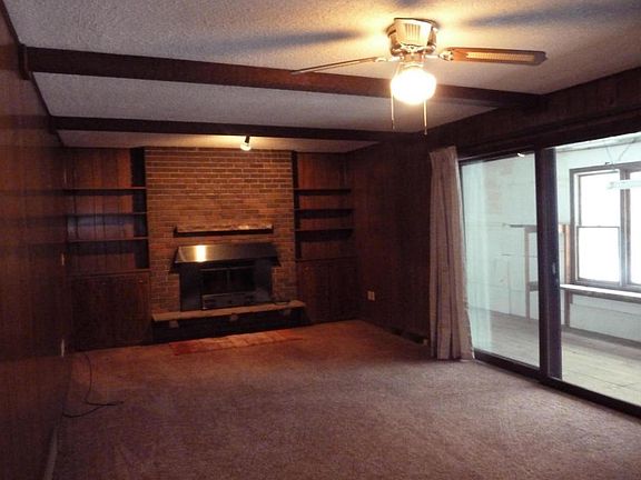 3rd image of 802 17th St SE