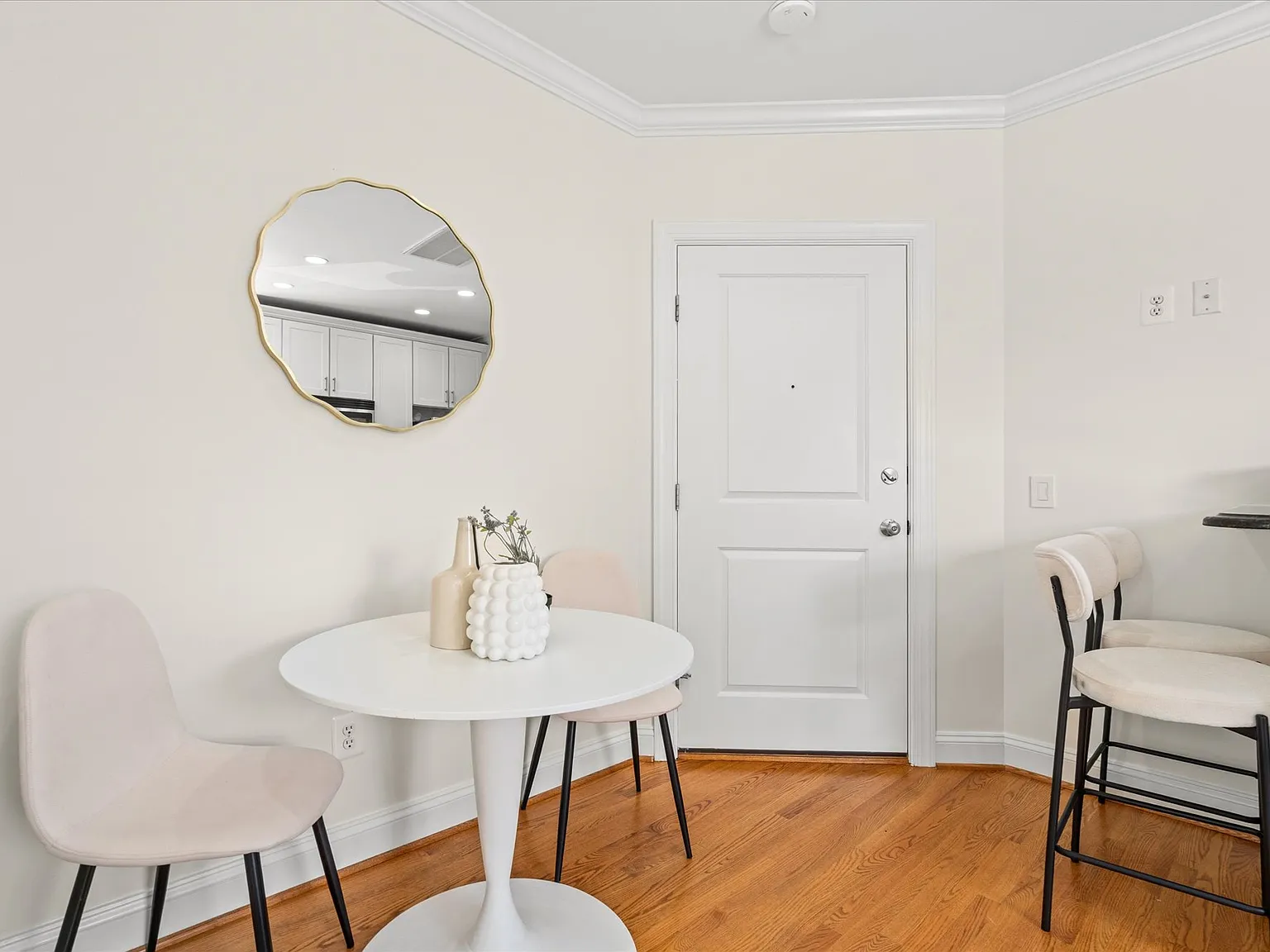 1 bed, 447 sqft, $2,200 — Photo 4