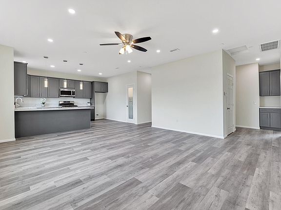 3rd image of 40324 167th St E