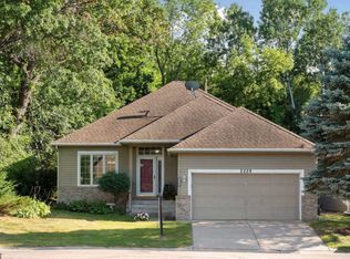 2228 Wyndemere Ln, Eagan, MN 55122