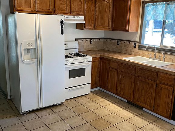 4th image of 830 Chilicothe St