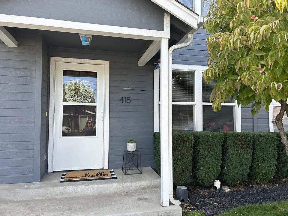 415 N 10th St