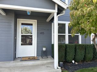 415 N 10th St, Central Point, OR 97502
