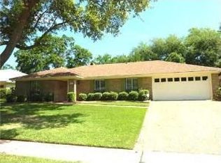 7421 Camelback Dr, Shreveport, LA 71105