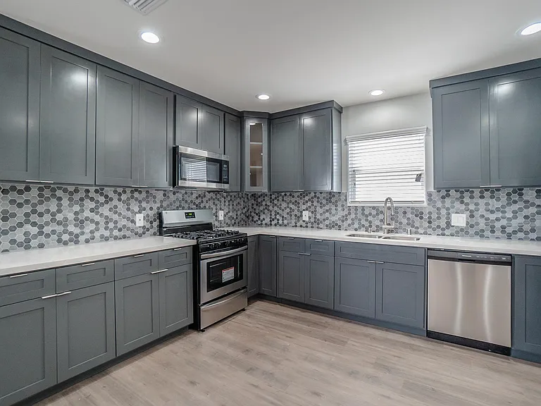 7199 S La Cienega Blvd — Photo 29