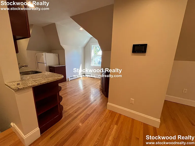 90 Lyndhurst St #5 — Photo 12