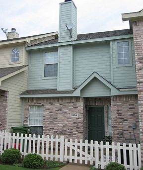 1st image of 3904 Pickett Pl
