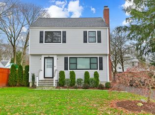 86 New St, Fairfield, CT 06825