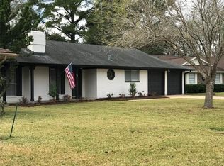 910 Morningside Ct, Friendswood, TX 77546
