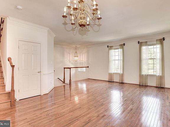 2nd image of 2982 Thompson Park Ln