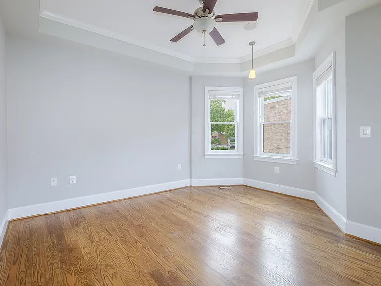 1022 Independence Ave SE — Photo 32
