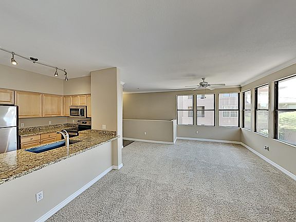 4th image of 19777 N 76th St APT 2294