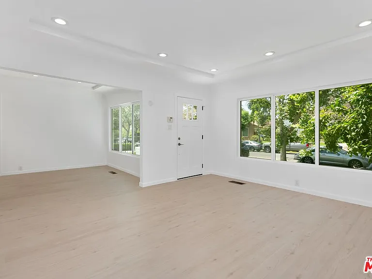 2316 Selby Ave — Photo 9