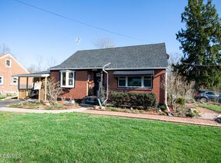 2906 White Birch Ln, Bloomsburg, PA