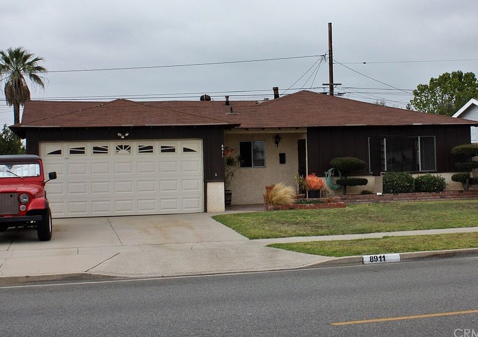 1st image of 8911 Natoma Ave