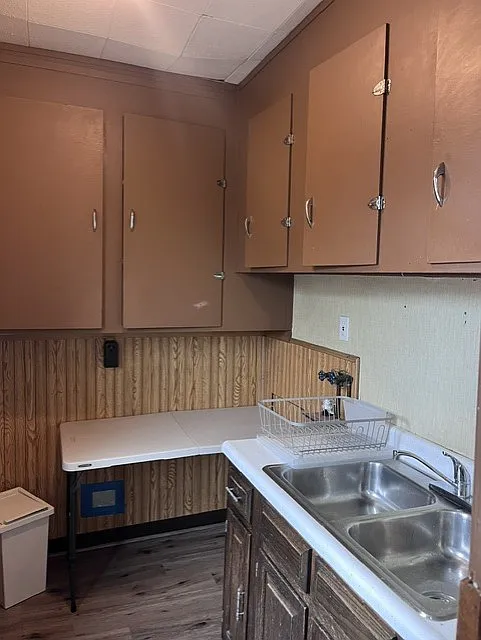 3 bed, 3861 sqft, $2,250 — Photo 2