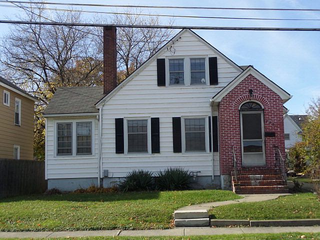 1st image of 209 Birchwood Ave