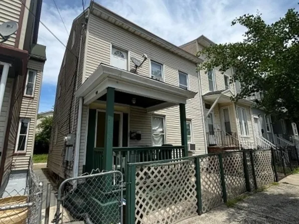 113 Pearl St, Paterson City, NJ 07501