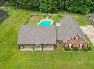 367 Byhalia Creek Farms Rd W, Byhalia, MS 38611