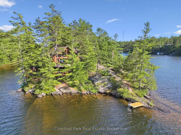 1 Diamond Is, Gravenhurst, ON P1P 1R2